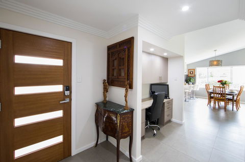 Armidale Cottage - House 2 - Accommodation in Surfers Paradise 7