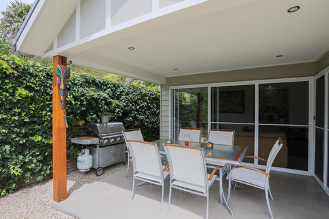 Armidale Cottage - House 2 - Accommodation in Surfers Paradise 6
