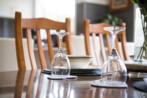 Armidale Cottage - House 2 - Accommodation in Surfers Paradise 11