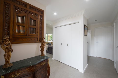 Armidale Cottage - House 2 - Accommodation in Surfers Paradise 10