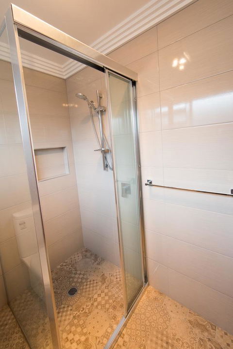 Armidale Cottage - House 2 - Accommodation in Surfers Paradise 34