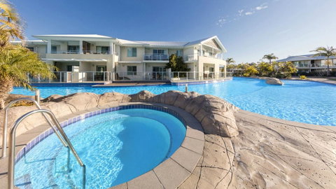 Oaks Port Stephens Pacific Blue Resort - Accommodation in Surfers Paradise 1
