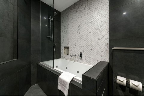 Holiday Inn & Suites - Parramatta Marsden Street, An IHG Hotel - Accommodation in Surfers Paradise 6