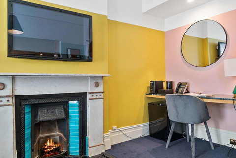 Hotel Harry, Ascend Hotel Collection - Accommodation in Surfers Paradise 4