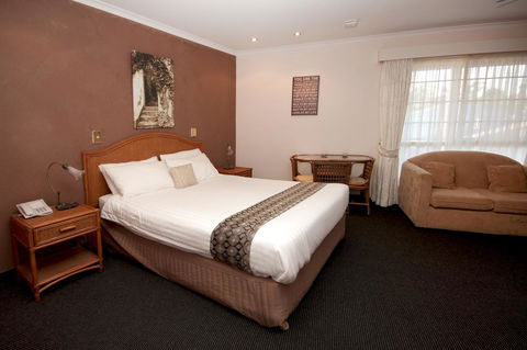 Sapphire Waters Motor Inn - Accommodation in Surfers Paradise 8