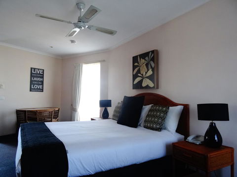 Sapphire Waters Motor Inn - Accommodation in Surfers Paradise 27