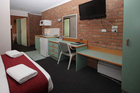Sapphire Waters Motor Inn - Accommodation in Surfers Paradise 23