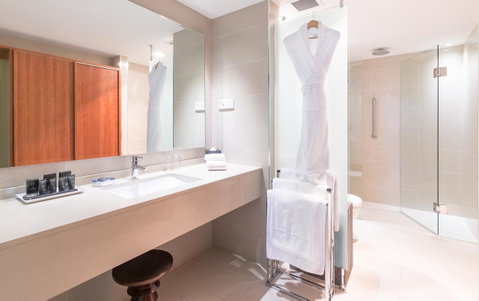 The Grace Hotel - Accommodation in Surfers Paradise 9