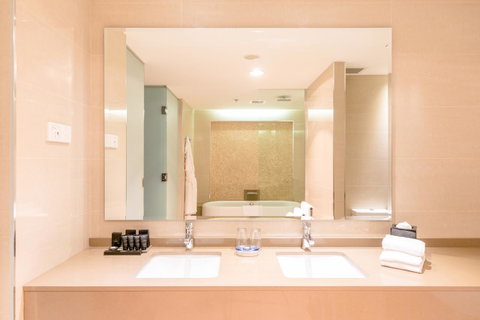 The Grace Hotel - Accommodation in Surfers Paradise 28