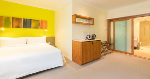 The Grace Hotel - Accommodation in Surfers Paradise 12