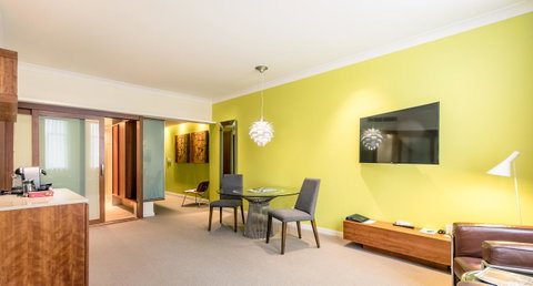 The Grace Hotel - Accommodation in Surfers Paradise 10