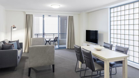 Oaks Sydney Castlereagh Suites - Accommodation in Surfers Paradise 15