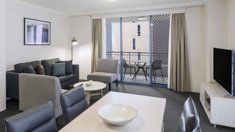 Oaks Sydney Castlereagh Suites - Accommodation in Surfers Paradise 10