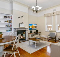 Oversized 2 Bedroom Manly Beach House - Accommodation in Surfers Paradise