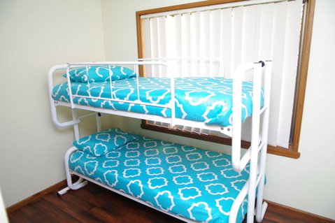 Breakaway, 11 Scott Street - Accommodation in Surfers Paradise 10