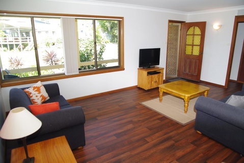 Breakaway, 11 Scott Street - Accommodation in Surfers Paradise 9