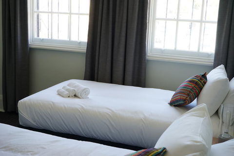 Rosehill Hotel - Accommodation in Surfers Paradise 7