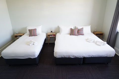 Rosehill Hotel - Accommodation in Surfers Paradise 2