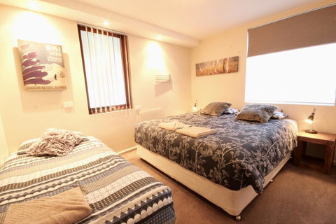 Full Circle Apartments - Accommodation in Surfers Paradise 8