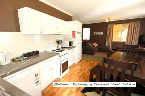 Full Circle Apartments - Accommodation in Surfers Paradise 19