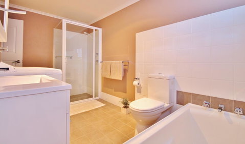 Full Circle Apartments - Accommodation in Surfers Paradise 20