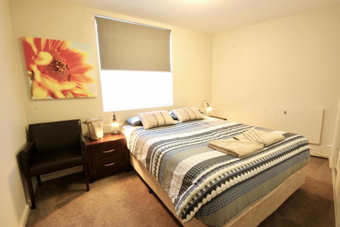 Full Circle Apartments - Accommodation in Surfers Paradise 9