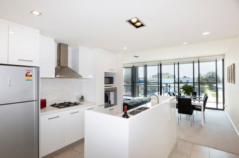 Brand New Executive Apartment - Accommodation in Surfers Paradise 5