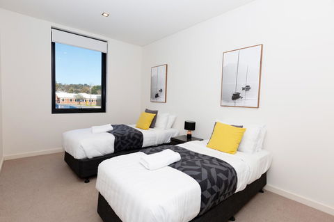 Brand New Executive Apartment - Accommodation in Surfers Paradise 14