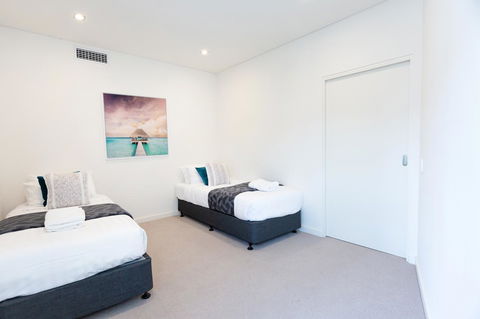Brand New Executive Apartment - Accommodation in Surfers Paradise 15