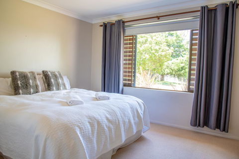Belmont - Accommodation in Surfers Paradise 2