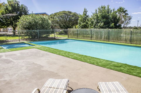 Allonville Gardens Motel - Accommodation in Surfers Paradise 9