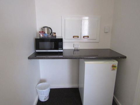 Allonville Gardens Motel - Accommodation in Surfers Paradise 16