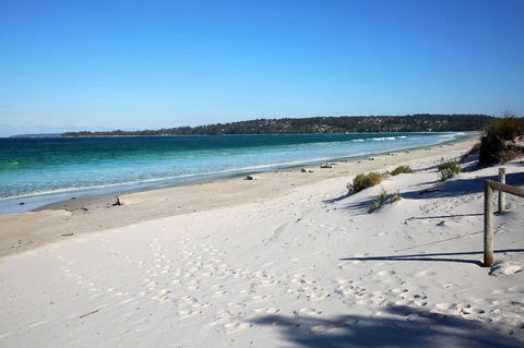 Jervis Bay Beach Shack I Pet Friendly - Accommodation in Surfers Paradise 17