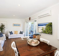 Jervis Bay Beach Shack - Pet Friendly - Accommodation in Surfers Paradise