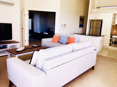 Boathouse Resort (Water Front) - Accommodation in Surfers Paradise 9