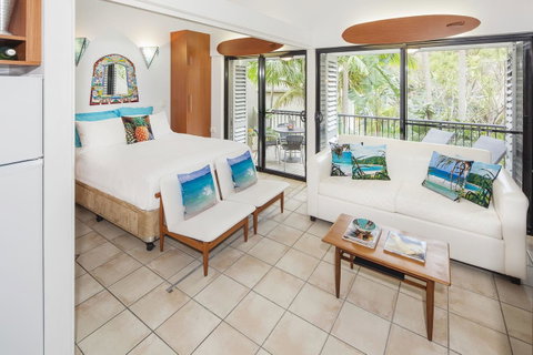 Julians Apartments - Accommodation in Surfers Paradise 32