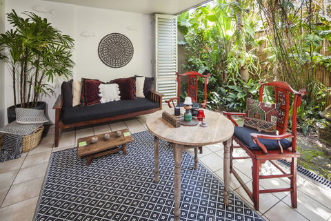 Julians Apartments - Accommodation in Surfers Paradise 20