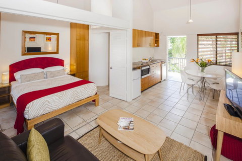 Julians Apartments - Accommodation in Surfers Paradise 21