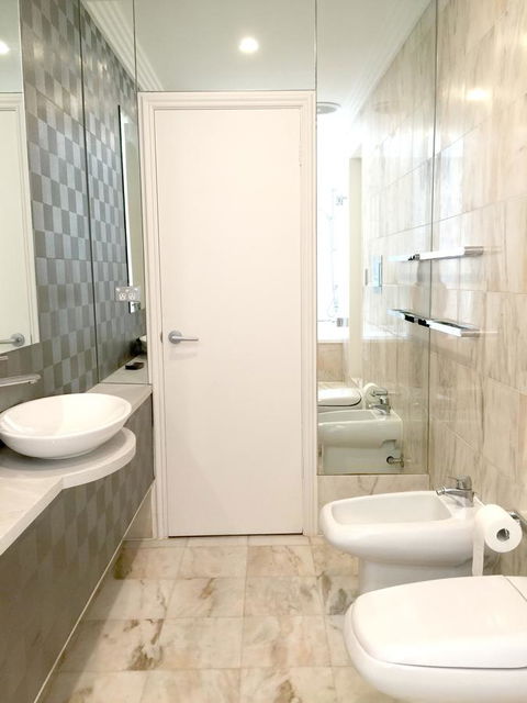 Luxury House In Bondi Junction - Accommodation in Surfers Paradise 6