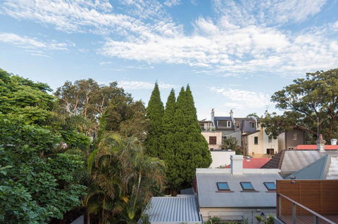 Nobbs Â· Executive 2 Storey Sydney Apartment With Pool - Accommodation in Surfers Paradise 17