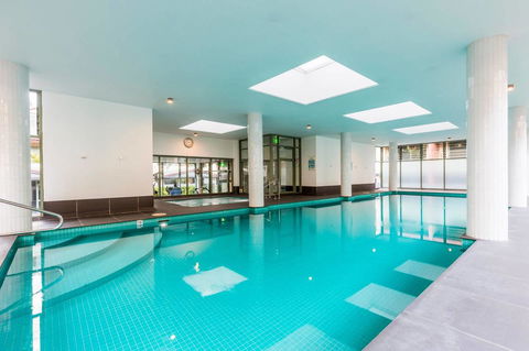Nobbs Â· Executive 2 Storey Sydney Apartment With Pool - Accommodation in Surfers Paradise 13