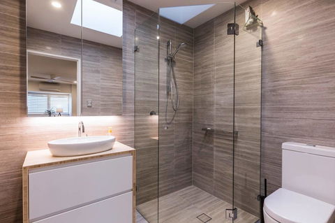 Nobbs Â· Executive 2 Storey Sydney Apartment With Pool - Accommodation in Surfers Paradise 7