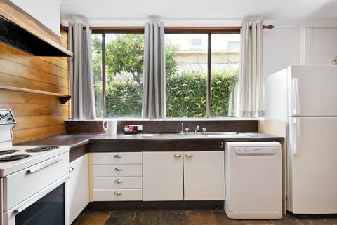 Designer Studios Manly - Accommodation in Surfers Paradise 15