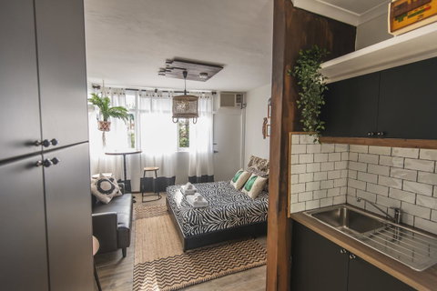Designer Studios Manly - Accommodation in Surfers Paradise 31