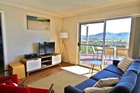 Coastwatch, 26 Comara Terrace - Accommodation in Surfers Paradise 3