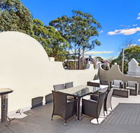 Glebe Self-Contained Modern One-Bedroom Apartments - Accommodation in Surfers Paradise