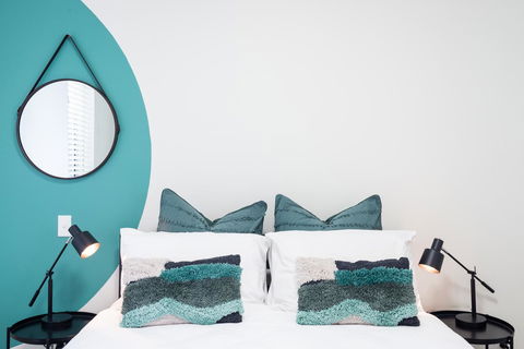Large Light Luxe 3BDR 2BA Free Parking - Walk To Sydney Uni And RPA - Accommodation in Surfers Paradise 9