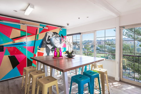 Mad Monkey Hostel Coogee Beach - Accommodation in Surfers Paradise 0