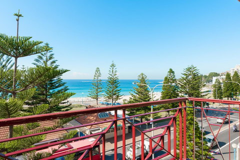 Mad Monkey Hostel Coogee Beach - Accommodation in Surfers Paradise 7