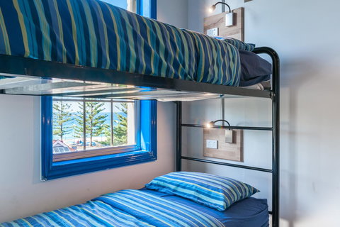 Mad Monkey Hostel Coogee Beach - Accommodation in Surfers Paradise 3